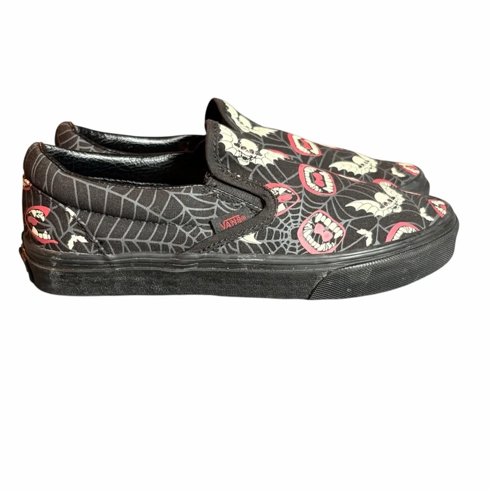 VANS CLASSIC SLIP-ON “GLOW FRIGHTS” HALLOWEEN SKATE SHOES WOMEN’S 7.5 / MEN’S 6